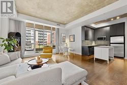 508 - 19 BRANT STREET Toronto, ON M5V 2L2