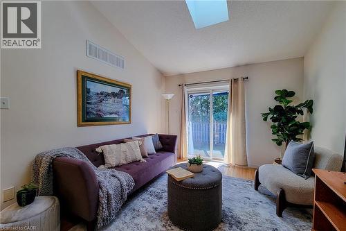 751 Rymal Road W Unit# 22, Hamilton, ON - Indoor Photo Showing Living Room