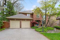 107 GARDEN AVENUE Hamilton, ON L9G 4V9
