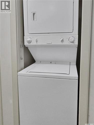 48 - 1703 Patrick Crescent, Saskatoon, SK - Indoor Photo Showing Laundry Room