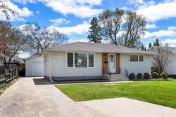 20 Barberry Road  Winnipeg, MB R2J 2G9