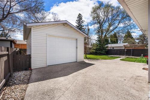 20 Barberry Road, Winnipeg, MB - Outdoor With Exterior