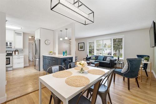 20 Barberry Road, Winnipeg, MB - Indoor Photo Showing Dining Room