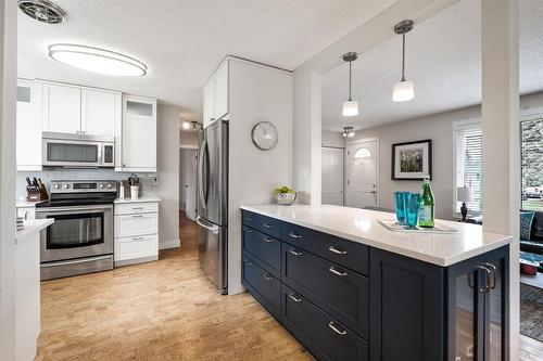 20 Barberry Road, Winnipeg, MB - Indoor Photo Showing Kitchen With Stainless Steel Kitchen With Upgraded Kitchen