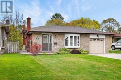 34 BRANT COURT Oshawa (Samac), ON L1G 4M9