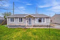 84 Bourkewood Place  Winnipeg, MB R3J 1B6