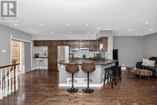 49 Chantilly Gate, Ottawa, ON - Indoor Photo Showing Kitchen With Upgraded Kitchen