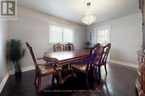 656 Esprit Crescent, Mississauga, ON - Indoor Photo Showing Dining Room