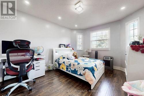 656 Esprit Crescent, Mississauga, ON - Indoor Photo Showing Bedroom