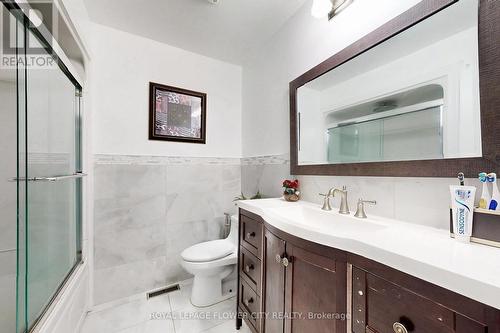 656 Esprit Crescent, Mississauga, ON - Indoor Photo Showing Bathroom