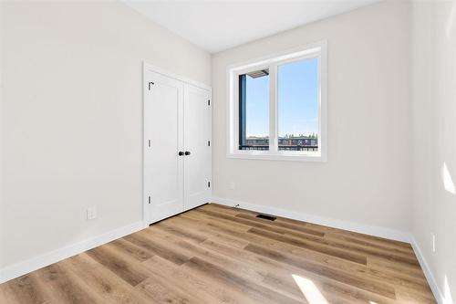 10 Reed Cove, Anola, MB - Indoor Photo Showing Other Room