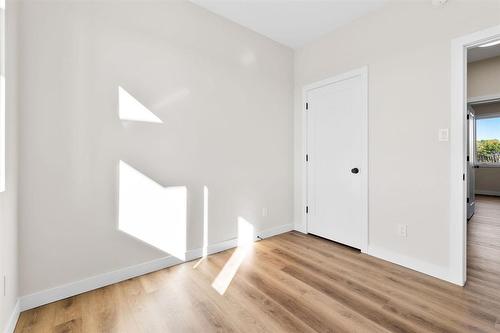 10 Reed Cove, Anola, MB - Indoor Photo Showing Other Room