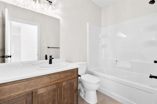 10 Reed Cove, Anola, MB - Indoor Photo Showing Bathroom