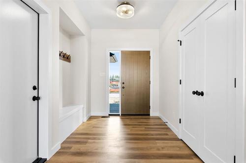 10 Reed Cove, Anola, MB - Indoor Photo Showing Other Room