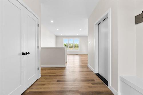 10 Reed Cove, Anola, MB - Indoor Photo Showing Other Room