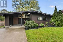 3 WEST HAMPTON ROAD St. Catharines (Glendale/Glenridge), ON L2T 3E4