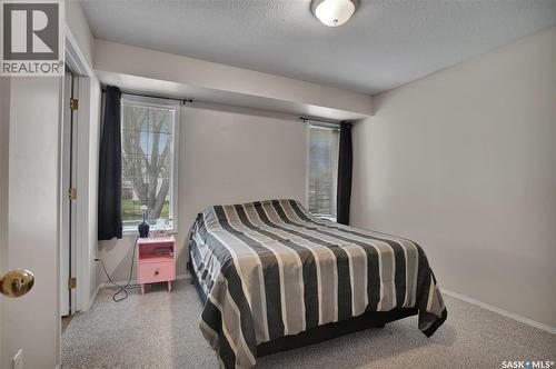 1418 B Avenue N, Saskatoon, SK - Indoor Photo Showing Bedroom
