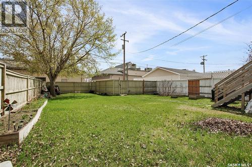 1418 B Avenue N, Saskatoon, SK - Outdoor
