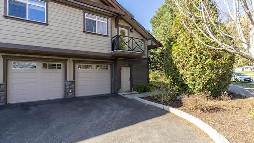 227-511 Yates Road  Kelowna, BC V1V 2X2