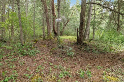 730 Emma Dixon Rd, Highlands, BC 