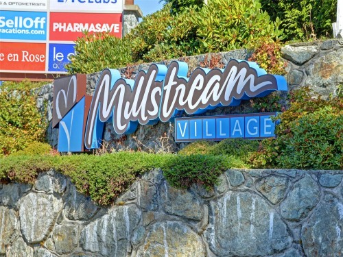 730 Emma Dixon Rd, Highlands, BC 