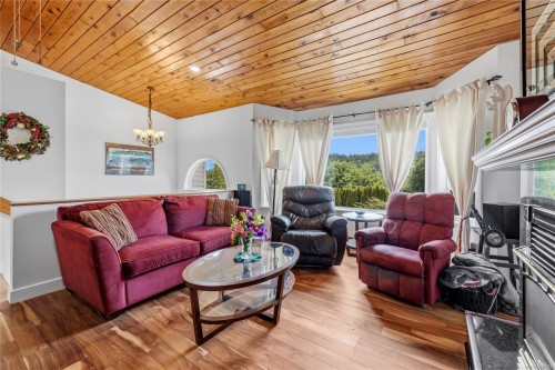 2109 Lakeside Dr, Nanaimo, BC 