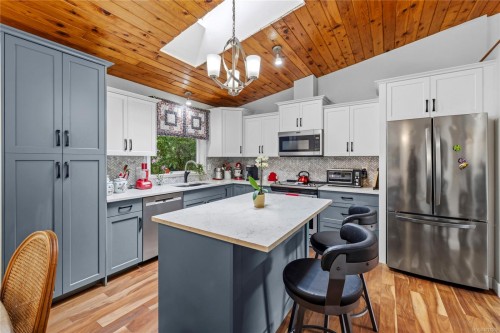 2109 Lakeside Dr, Nanaimo, BC 