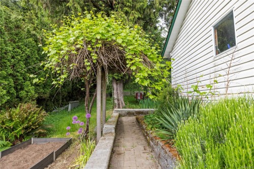2109 Lakeside Dr, Nanaimo, BC 