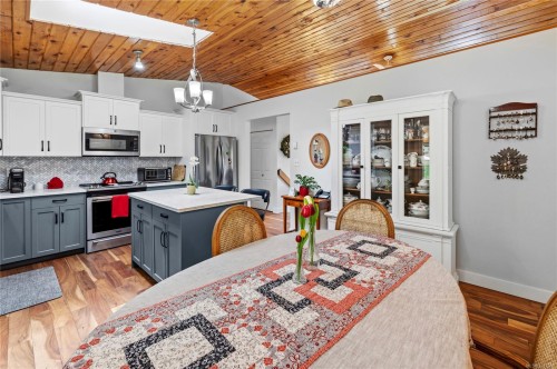 2109 Lakeside Dr, Nanaimo, BC 