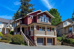 118 Gibraltar Bay Dr View Royal, BC V9B 6M2