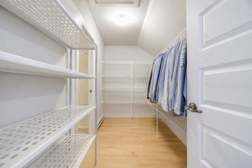 Penderie (Walk-in) - 6255 Rue Cortot, Brossard, QC - Indoor With Storage