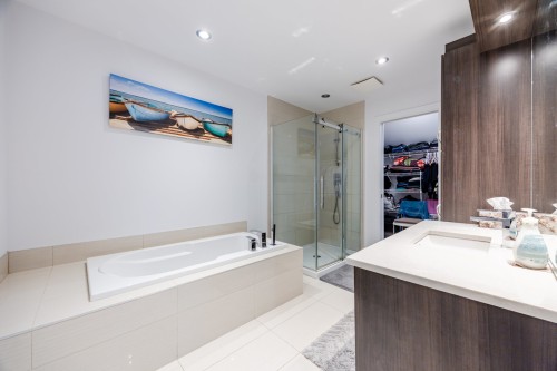 Salle de bains - 6255 Rue Cortot, Brossard, QC - Indoor Photo Showing Bathroom