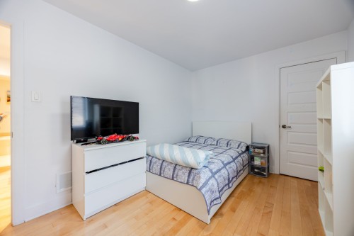 Chambre à coucher - 6255 Rue Cortot, Brossard, QC - Indoor Photo Showing Bedroom