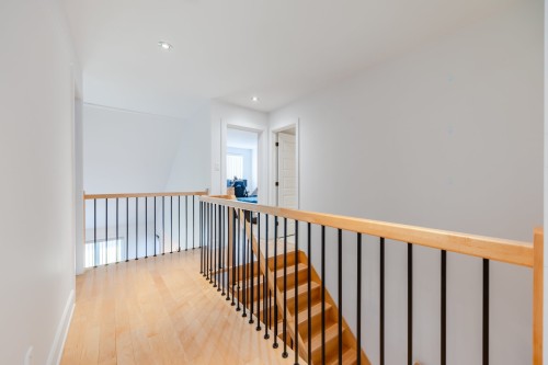 Hall d'entrée/Vestibule - 6255 Rue Cortot, Brossard, QC - Indoor Photo Showing Other Room
