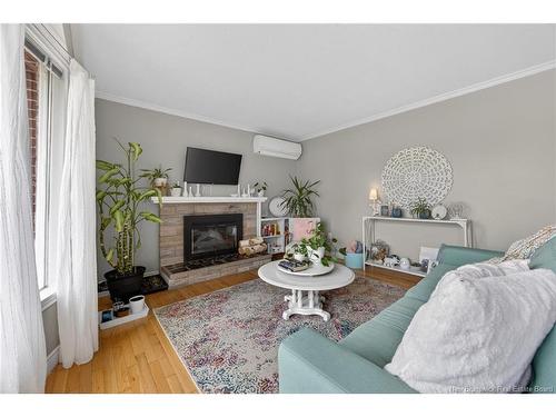 87 Oakland Ave, Fredericton, NB 