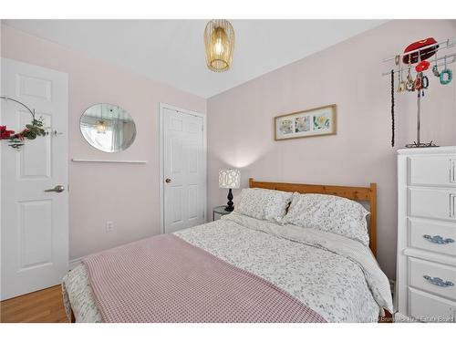 87 Oakland Ave, Fredericton, NB 