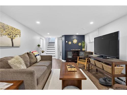 87 Oakland Ave, Fredericton, NB 