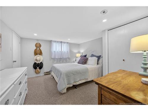 87 Oakland Ave, Fredericton, NB 