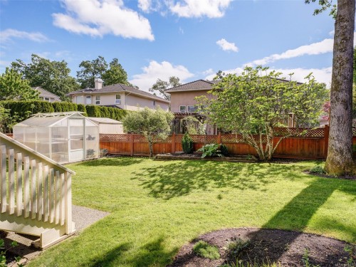 1537 Eric Rd, Saanich, BC 