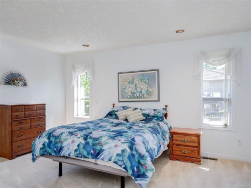 1537 Eric Rd, Saanich, BC 