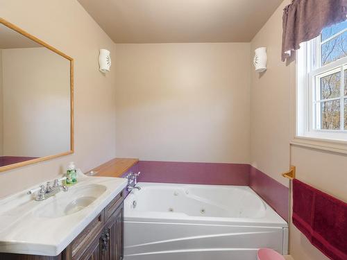 2096 North Range Crossroad, South Range, NS 