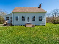 2096 North Range Crossroad  South Range, NS B0W 1H0