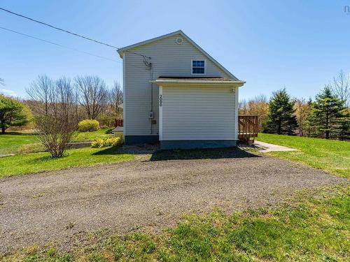 2096 North Range Crossroad, South Range, NS 