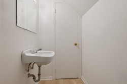 Powder room - 