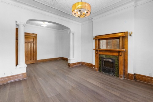 Living Room - 2320 Av. Marcil, Montréal (Côte-Des-Neiges/Notre-Dame-De-Grâce), QC - Indoor With Fireplace