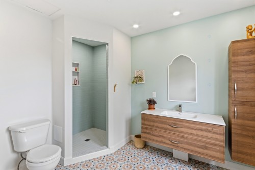 Master Bathroom - 242 Rue Bernard, Beloeil, QC - Indoor Photo Showing Bathroom