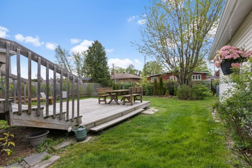 Courtyard - 242 Rue Bernard, Beloeil, QC - Outdoor