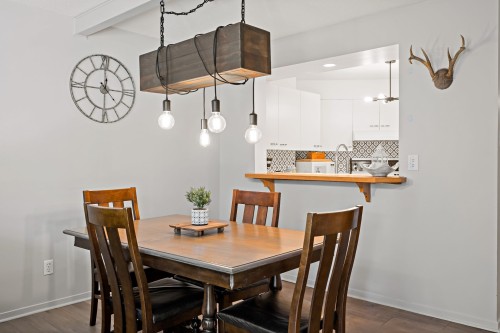Salle à manger - 311-113 Rue Cuttle, Mont-Tremblant, QC - Indoor Photo Showing Dining Room
