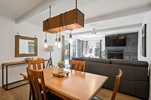 Salle à manger - 311-113 Rue Cuttle, Mont-Tremblant, QC - Indoor Photo Showing Dining Room