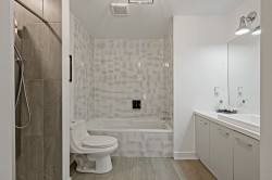 Salle de bains attenante à la CCP - 